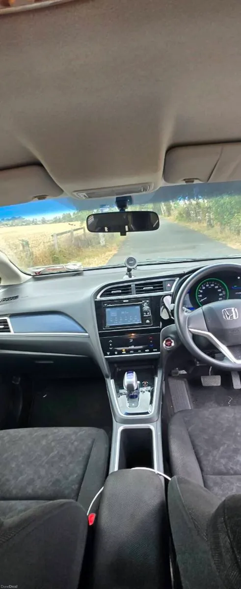 2016 Honda Shuttle Hybrid - Image 5