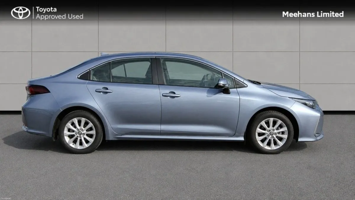 Toyota Corolla COROLLA LUNA SALOON - Image 3