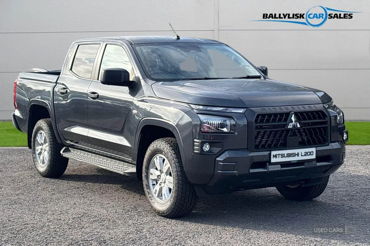 Mitsubishi L200 2.4 Bi-Turbo D Titan Double Cab Pi - Image 1