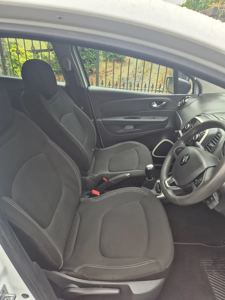 Renault Captur 2019 1.5 dci finance available - Image 4