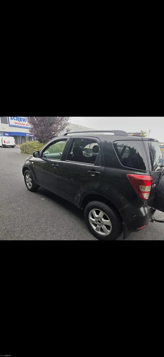 07 Daihatsu Terios - Image 4