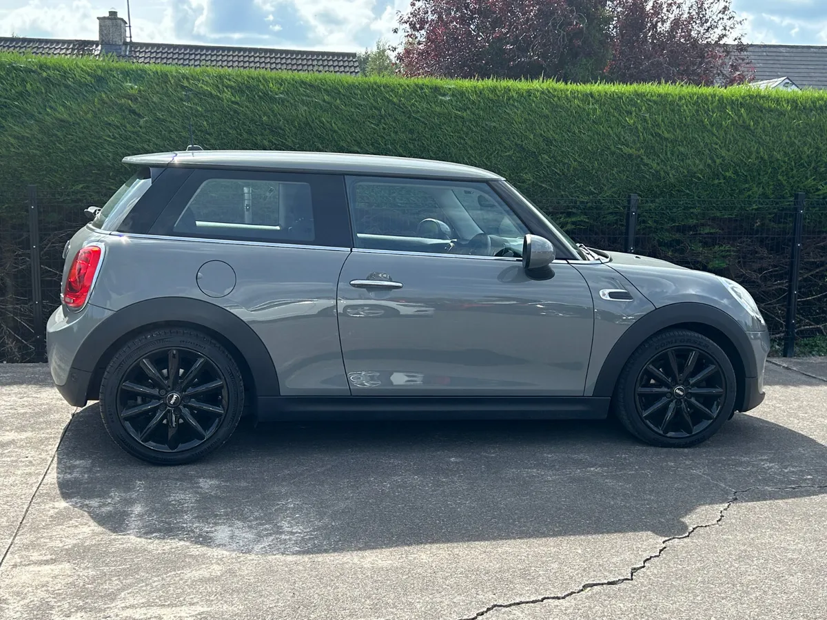 18 Mini Cooper 1.5 Immaculate €10450inc Vrt - Image 3
