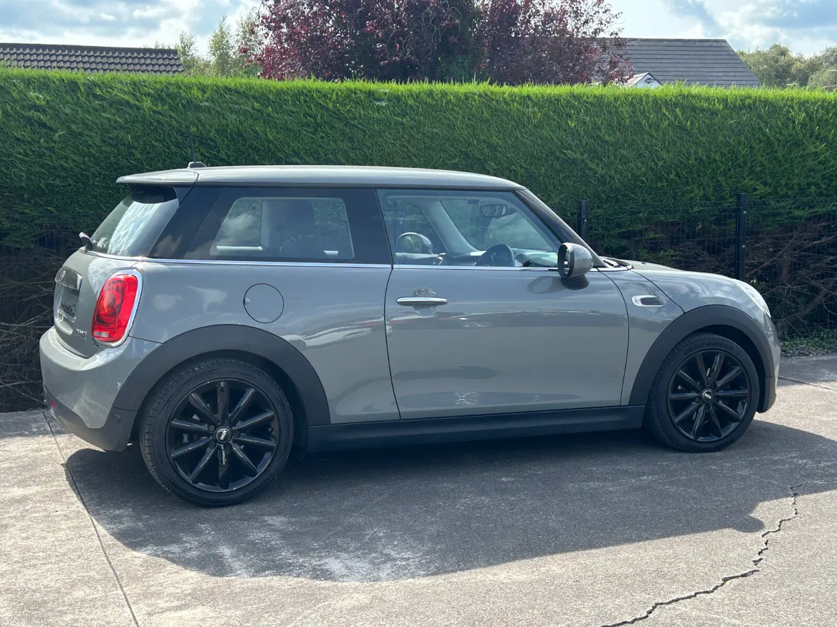 18 Mini Cooper 1.5 Immaculate €10450inc Vrt - Image 4