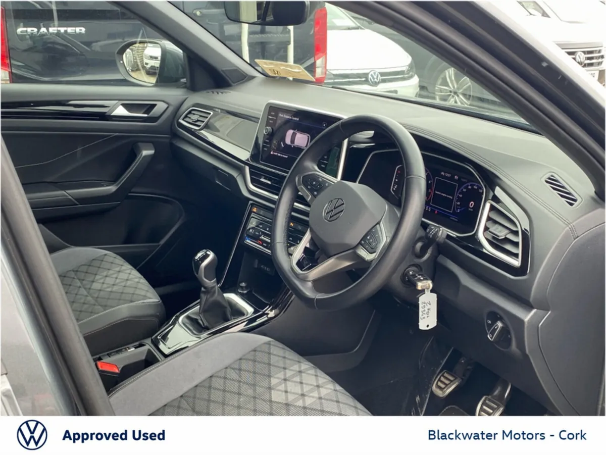 Volkswagen T-Roc 1.0TSI 110BHP R-LINE WITH REVIEW - Image 4
