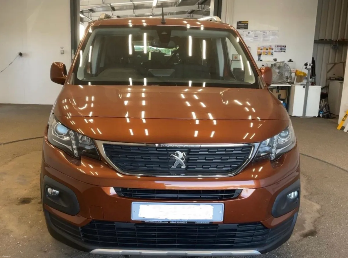 Peugeot Rifter taxi spec WAV - Image 3
