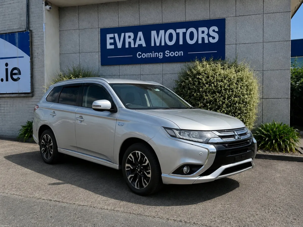Mitsubishi Outlander G AUTOMATIC 4WD PHEV HYBRID 2 - Image 1