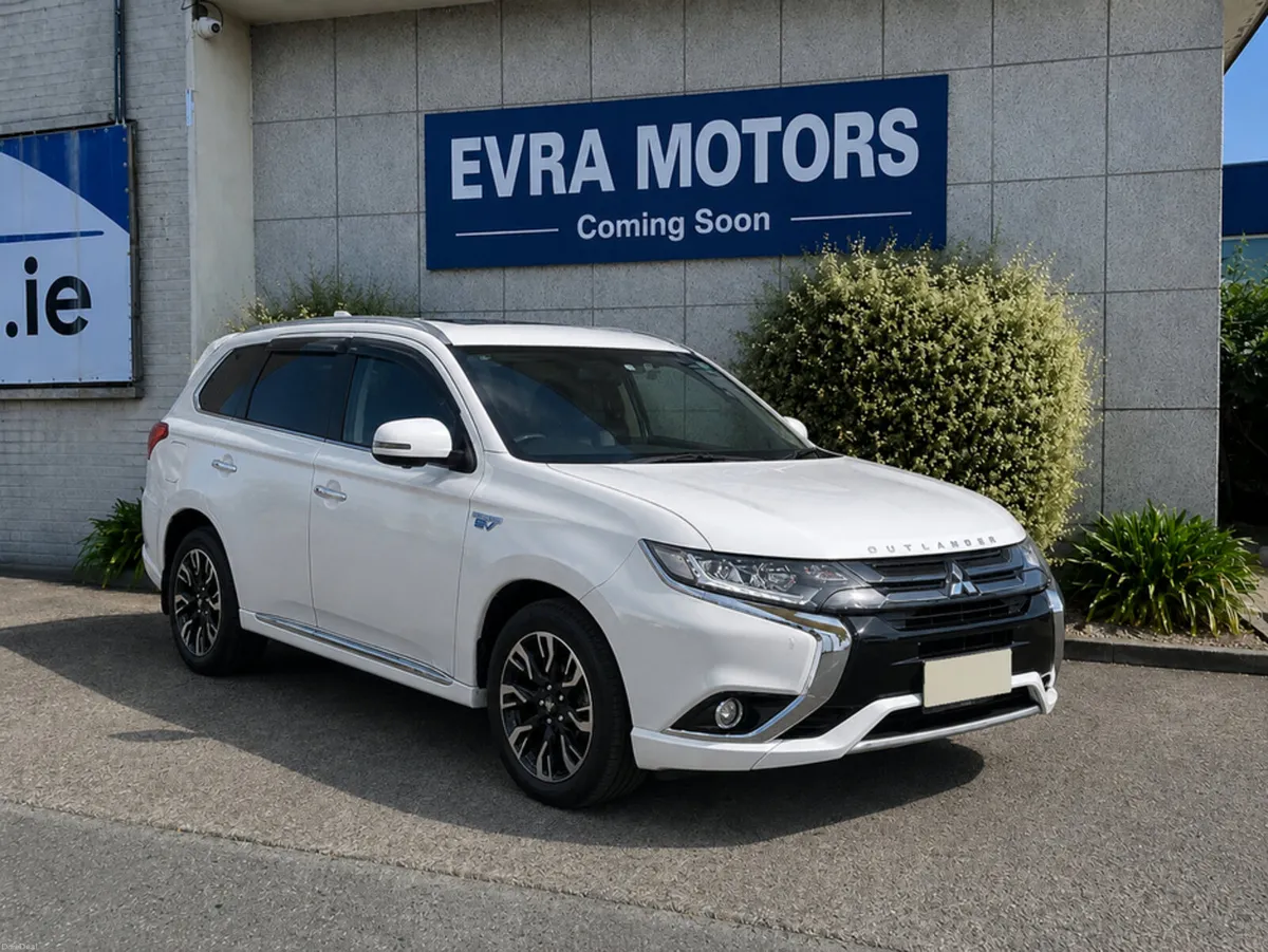 Mitsubishi Outlander G PREMIUM 4WD HYBRID PHEV AUT - Image 1