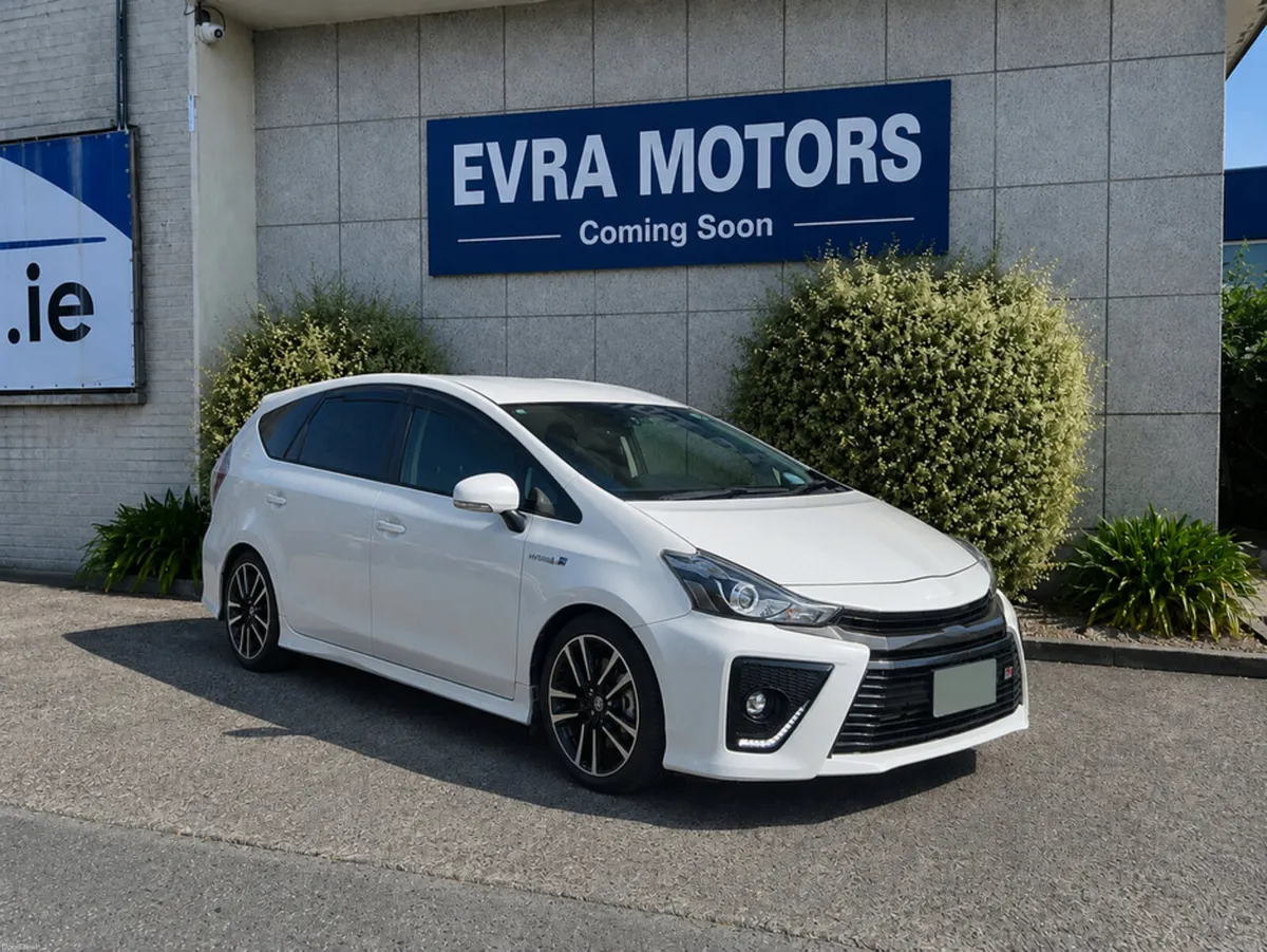 Toyota Prius GR SPORT 7 SEATER AUTOMATIC HYBRID 1. - Image 1