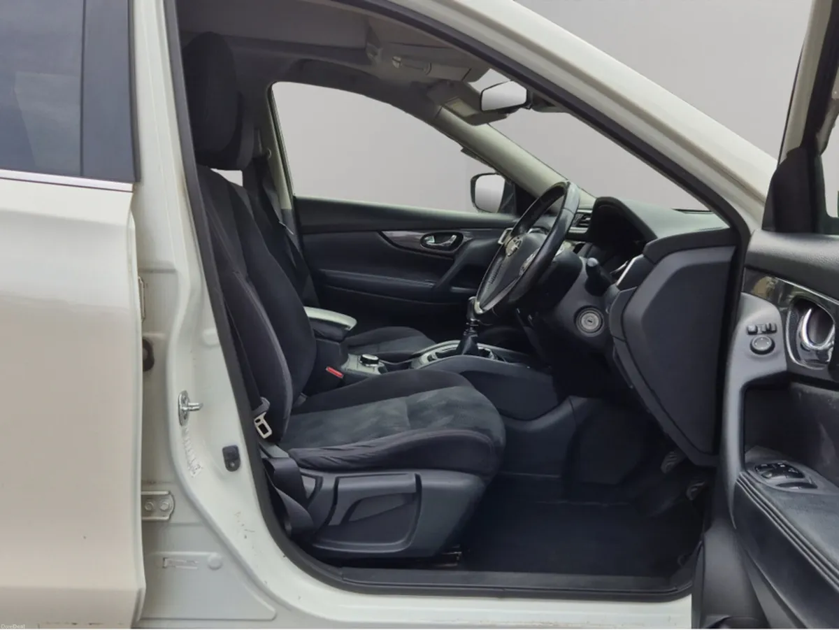 Nissan X-Trail 1.6D  SV 4X4 *** 7 SEATER *** PAN R - Image 6