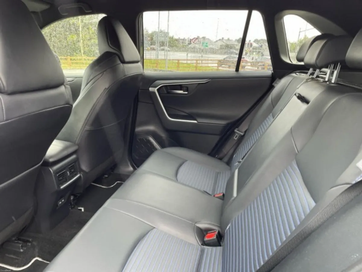 Toyota RAV4 - Sport Edition - 2.5 Hybrid - AUTO &n - Image 6