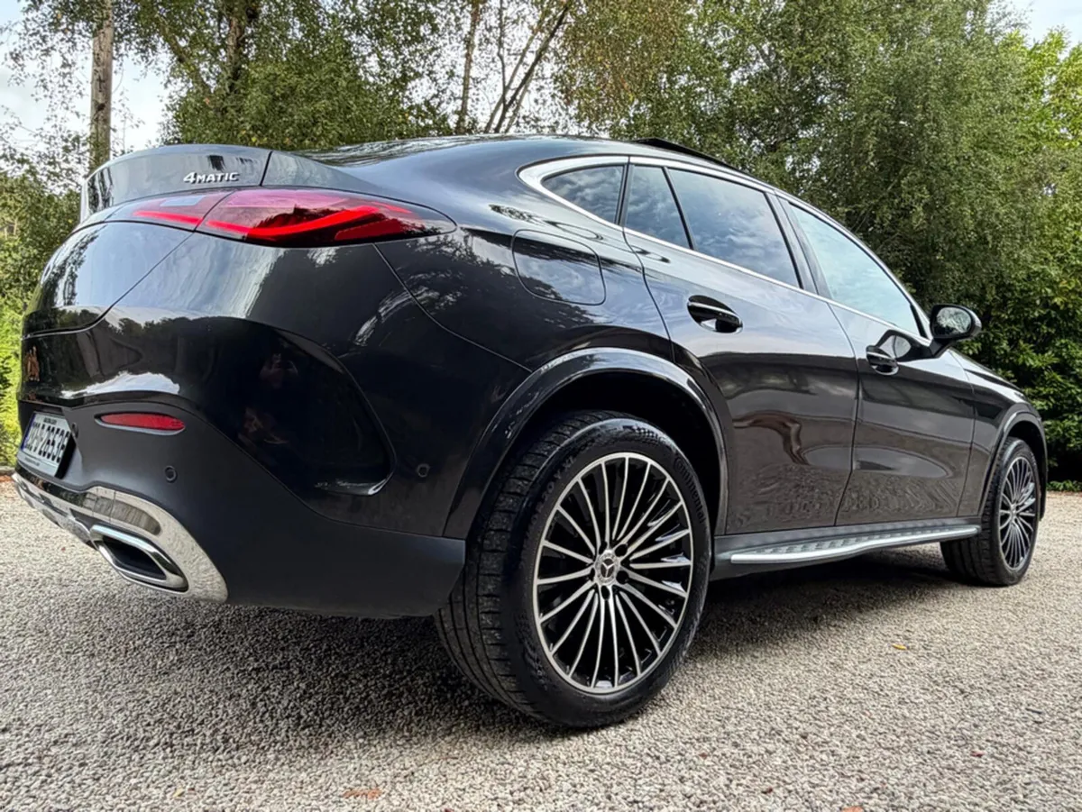 Mercedes-Benz GLC 300 DE 4MATIC COUPE AMG LINE PRE - Image 5
