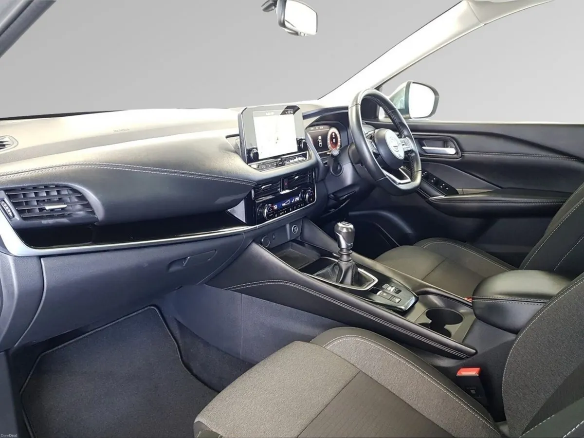 Nissan Qashqai 1.3 SV PREMIUM €3000 Scrappage Offe - Image 3