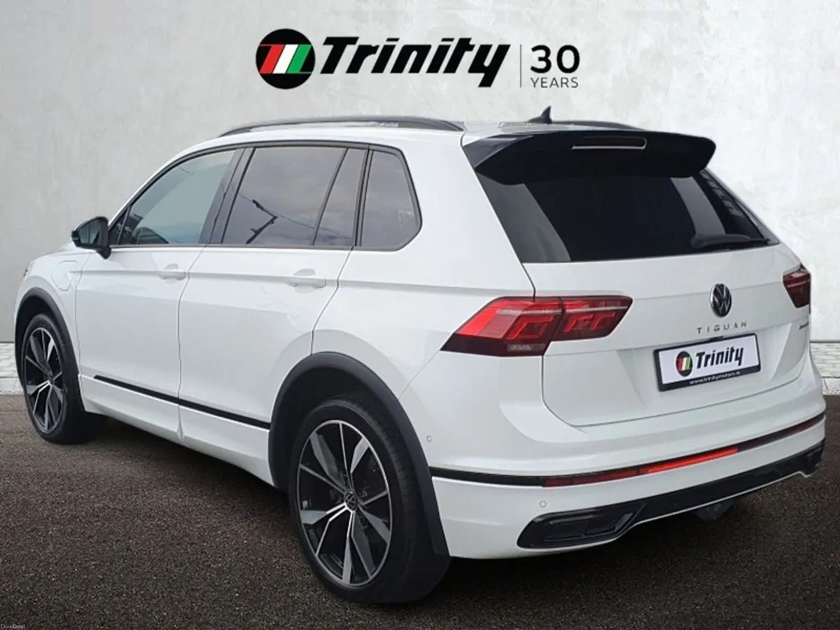 Volkswagen Tiguan ** R-LINE ** 245HP 1.4 TSI PHEV - Image 3