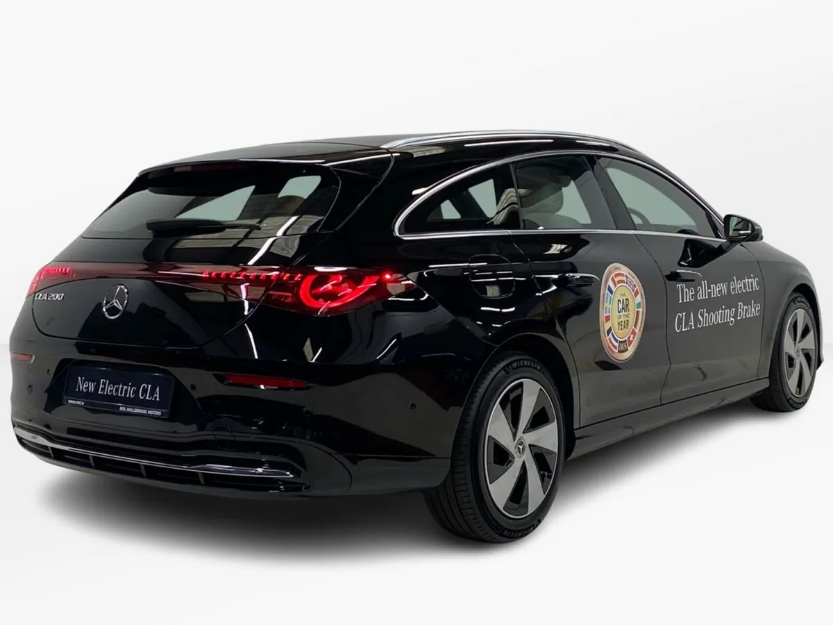 Mercedes-Benz CLA CLA 200  Shooting Break| Reversi - Image 3