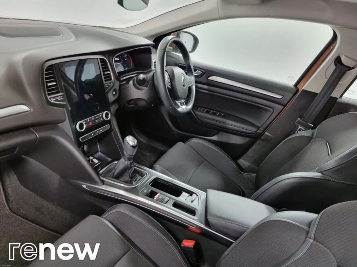 Renault Megane 1.5 Blue dCi 115 ICONIC ST - Image 5