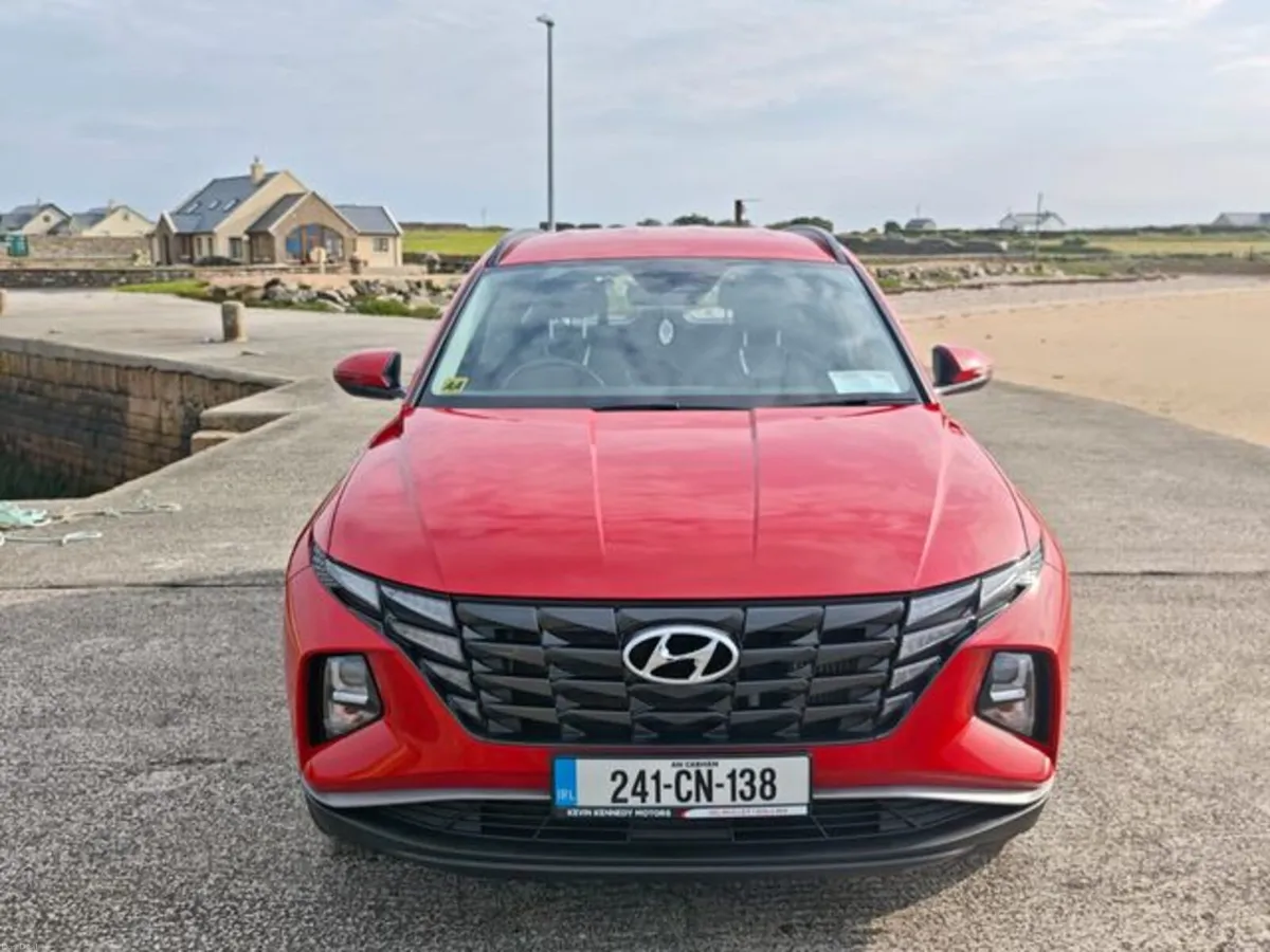 Hyundai Tucson Executive 5DR - Image 2