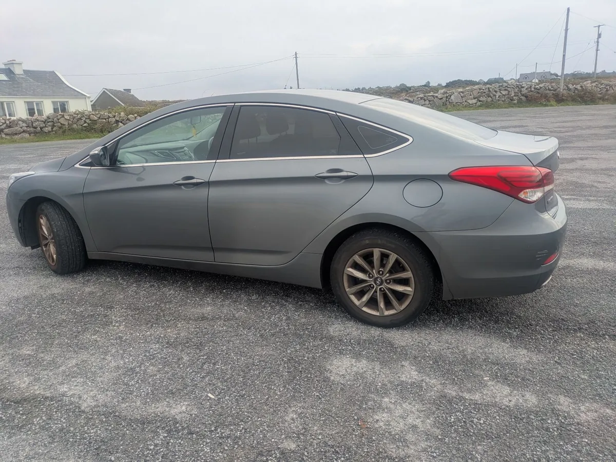 Hyundai i40 2017 Saloon Executive Plus Luxury Trim - Image 6