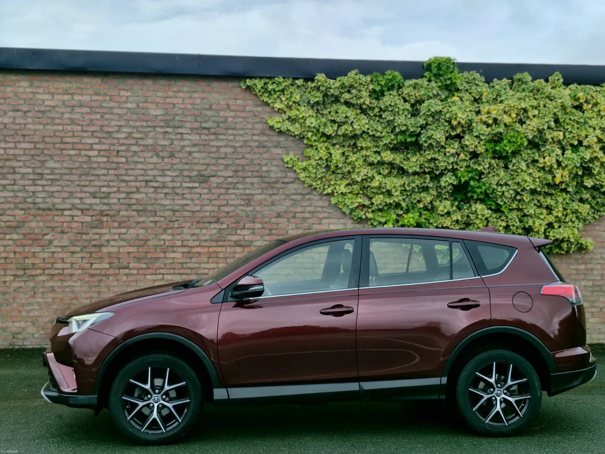 Toyota RAV4 LUNA SPORT FINANCE AVAILABLE - Image 6