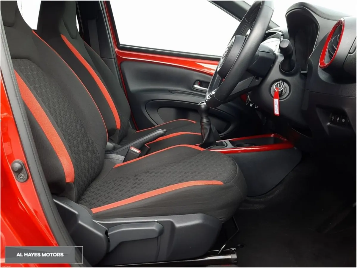 Toyota Aygo **FLASH SALE**LIKE NEW** AYGO X DESIGN - Image 4