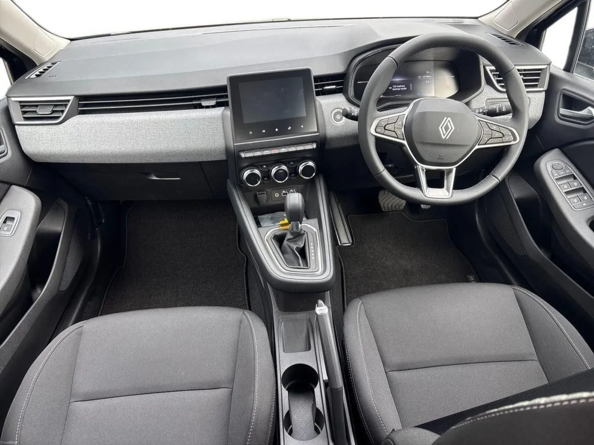 Renault Clio E-TECH Hybrid 145 Auto Evolution - Image 2