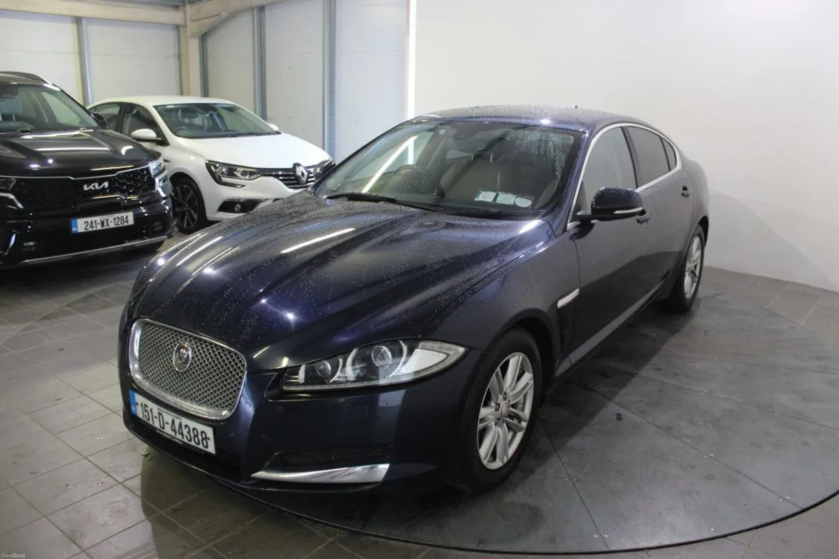 Jaguar XF 2.2 D Luxury (163PS)  AUTO - TENDER 35 - Image 4
