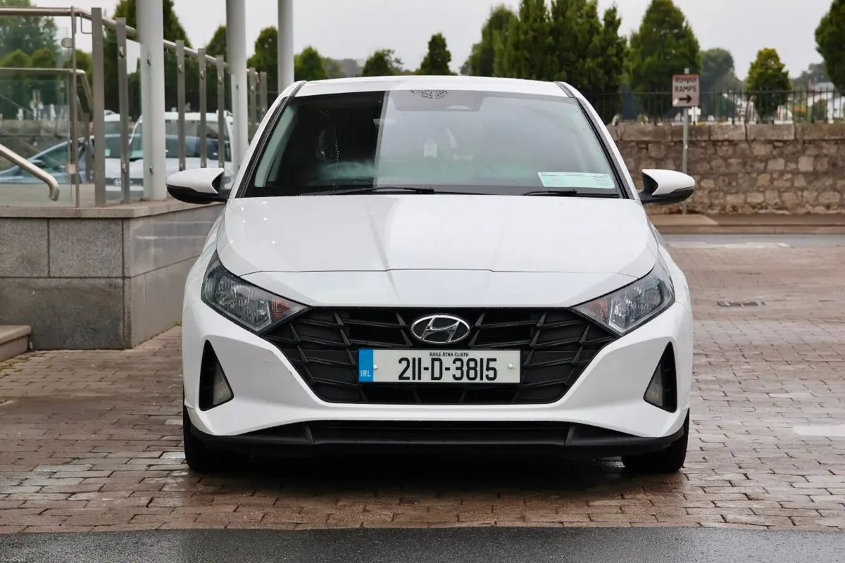 Hyundai i20 1.2 Deluxe Plus, Low Mileage - Image 3