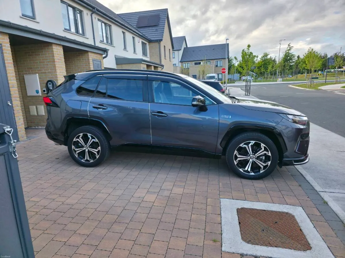 Toyota RAV4 PHV Blacktone 4x4 Sport. Ext Warranty - Image 5