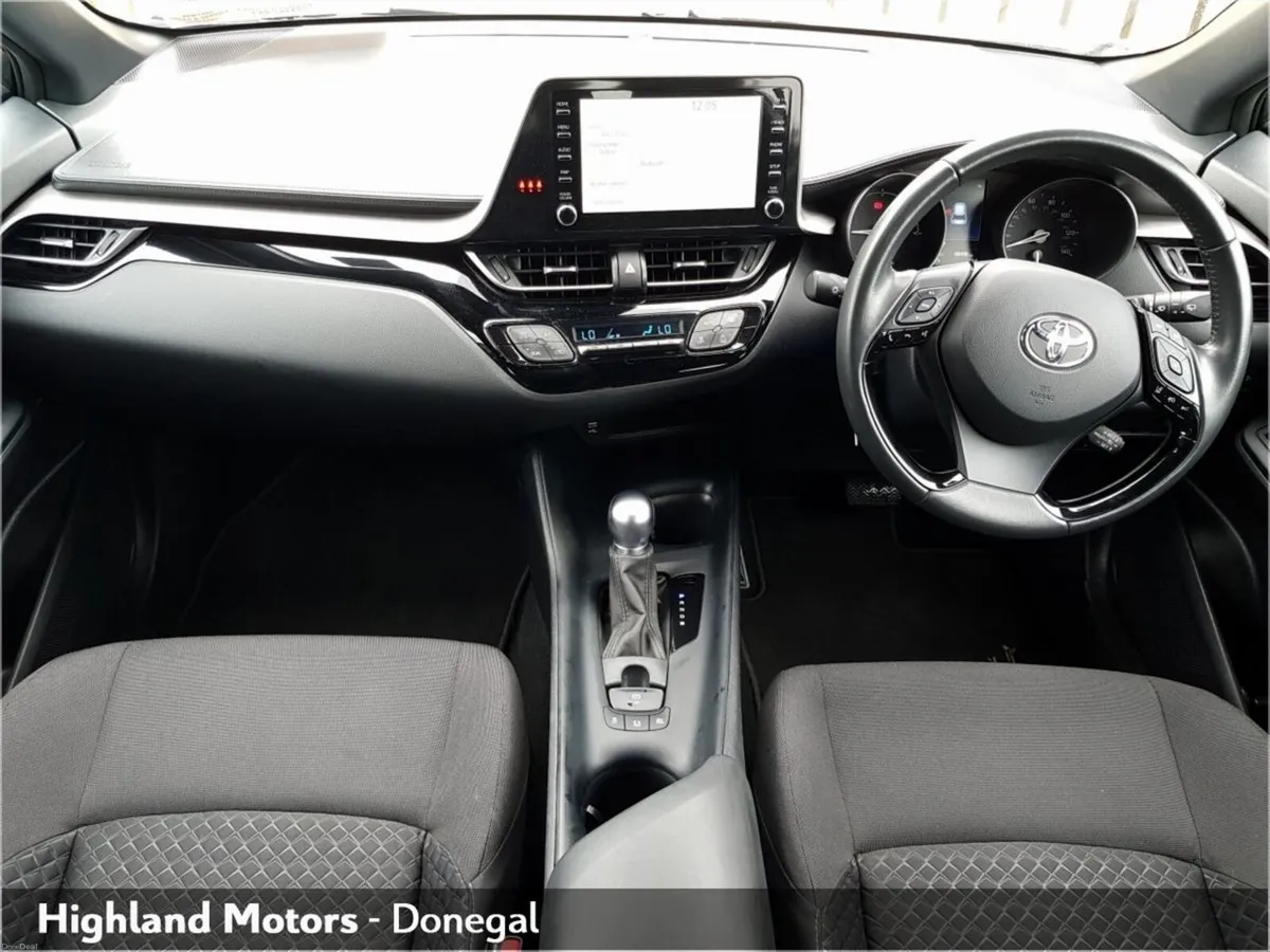 Toyota C-HR 1.8 HYBRID ICON 120Bhp - Image 2