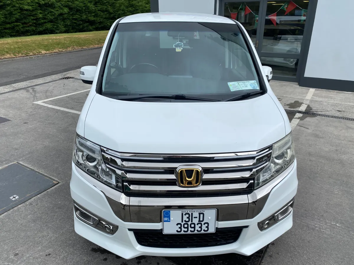 Honda Stepwagon 2013 - Image 3