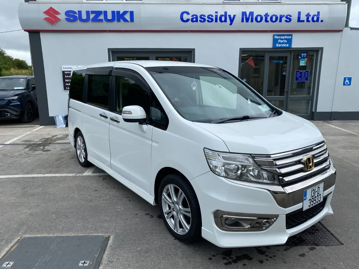 Honda Stepwagon 2013 - Image 1