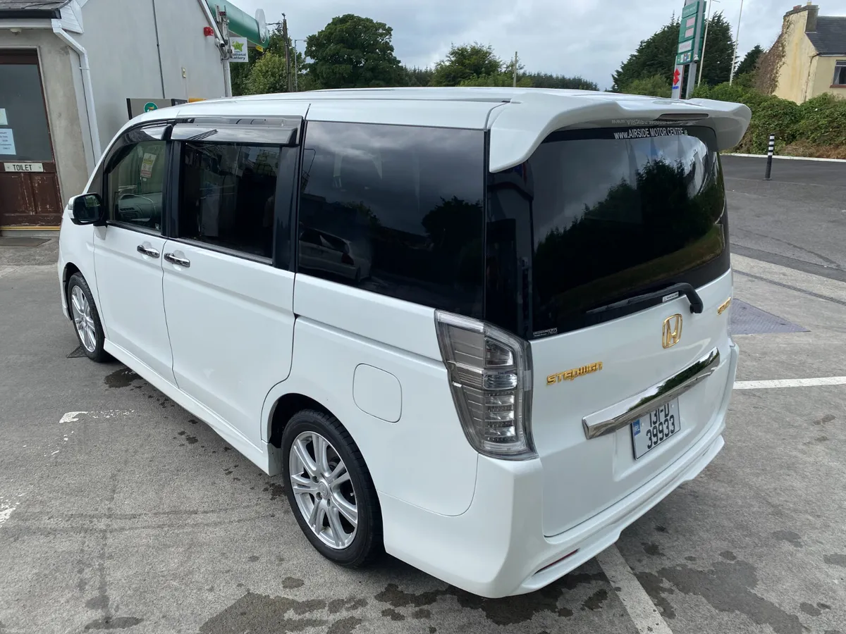 Honda Stepwagon 2013 - Image 6