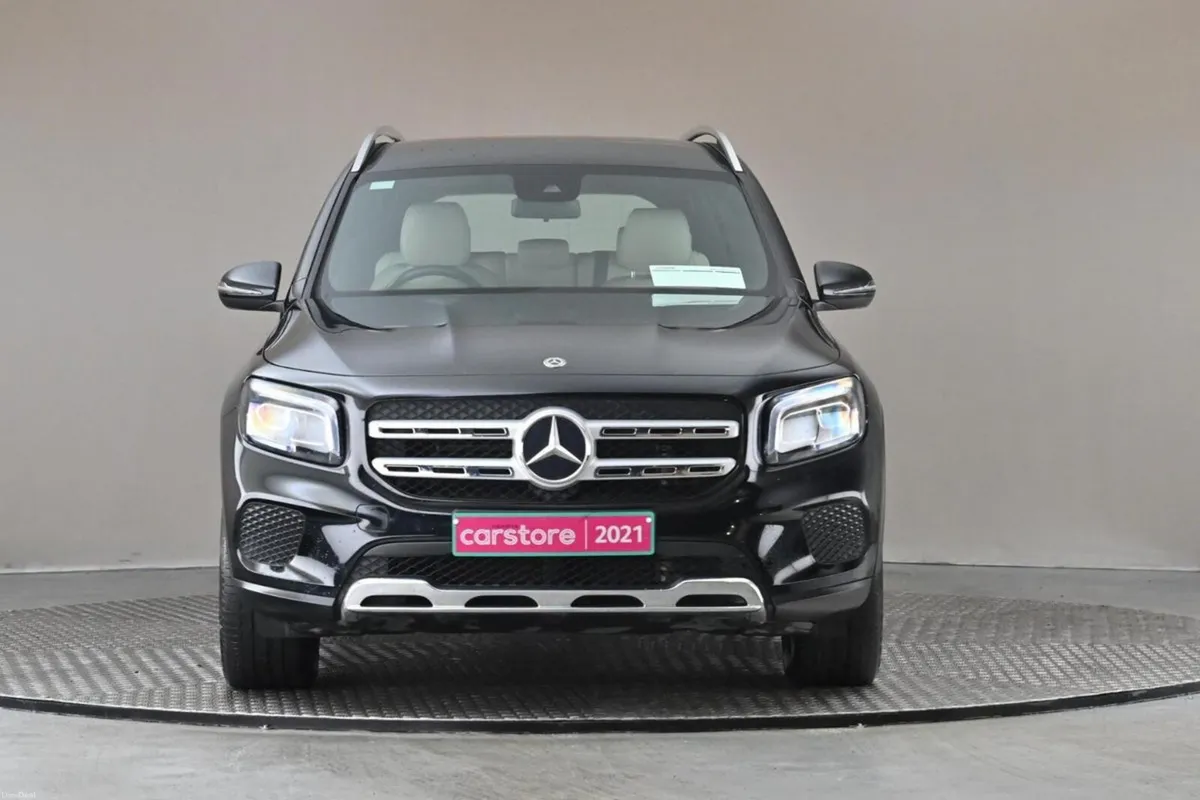 Mercedes-Benz GLB 180D AUTO **FULL BEIGE LEATHER** - Image 2