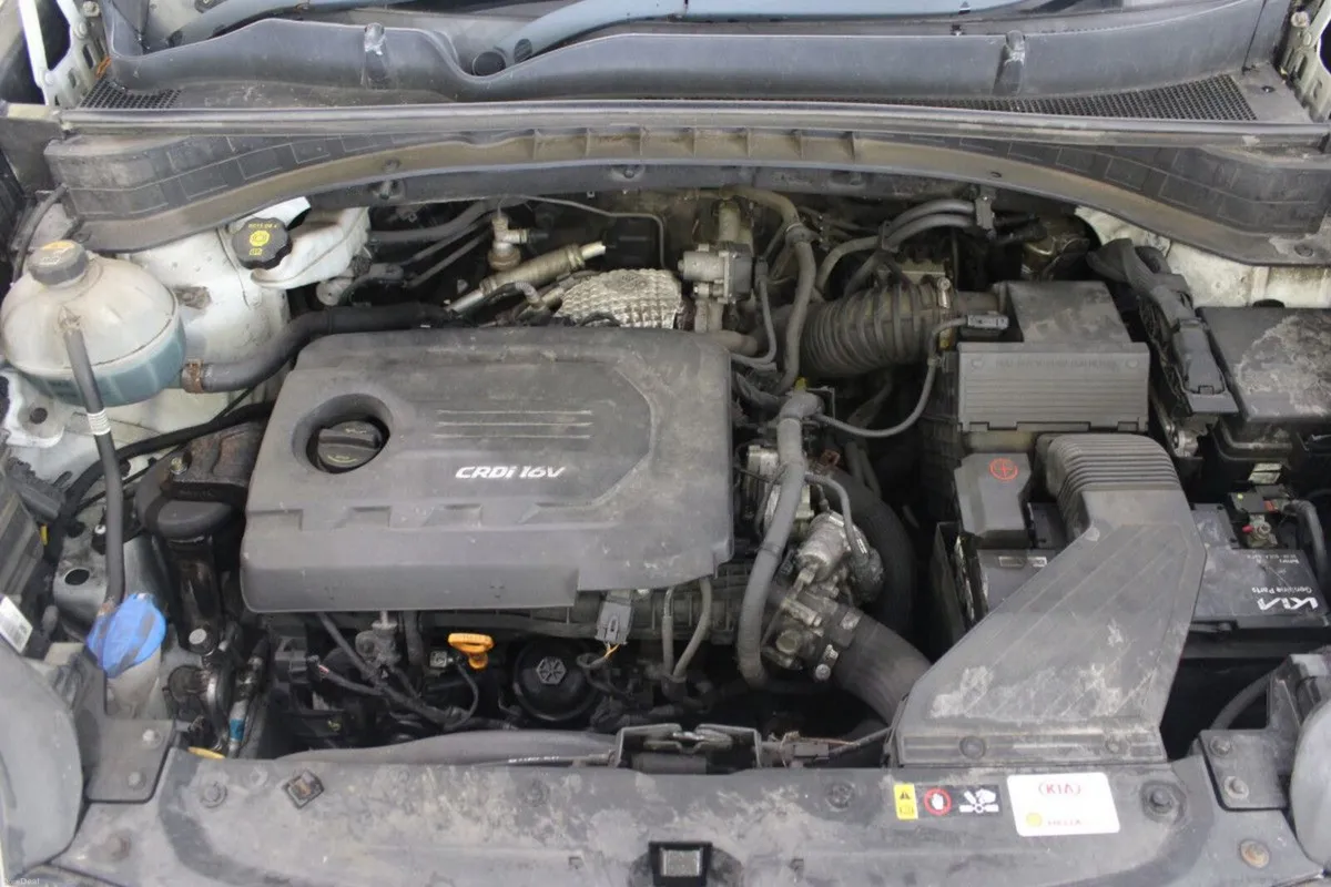 Kia Sportage 1.7 D EXS SUNROOF - TENDER 37 - CHECK - Image 4