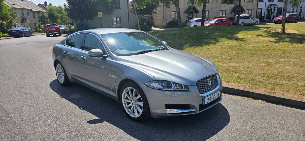 Jaguar XF 2.2D Premium Luxury | Timing Belt Done - Image 2
