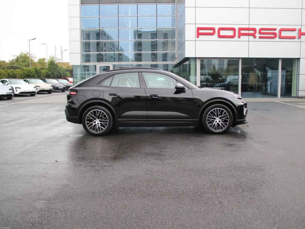 Porsche Macan Electric - Image 4
