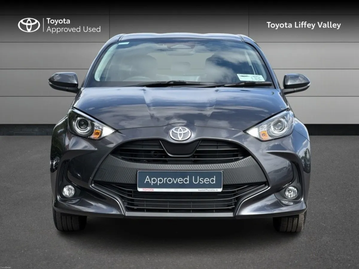 Toyota Yaris YARIS HYBRID LUNA - Image 5