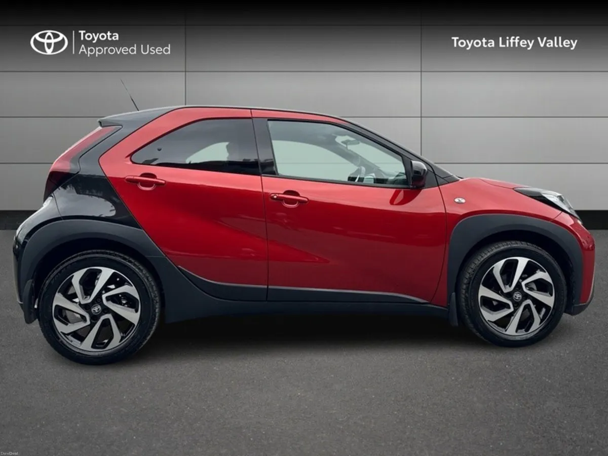 Toyota Aygo X AYGO-X DESIGN AUTO - Image 3