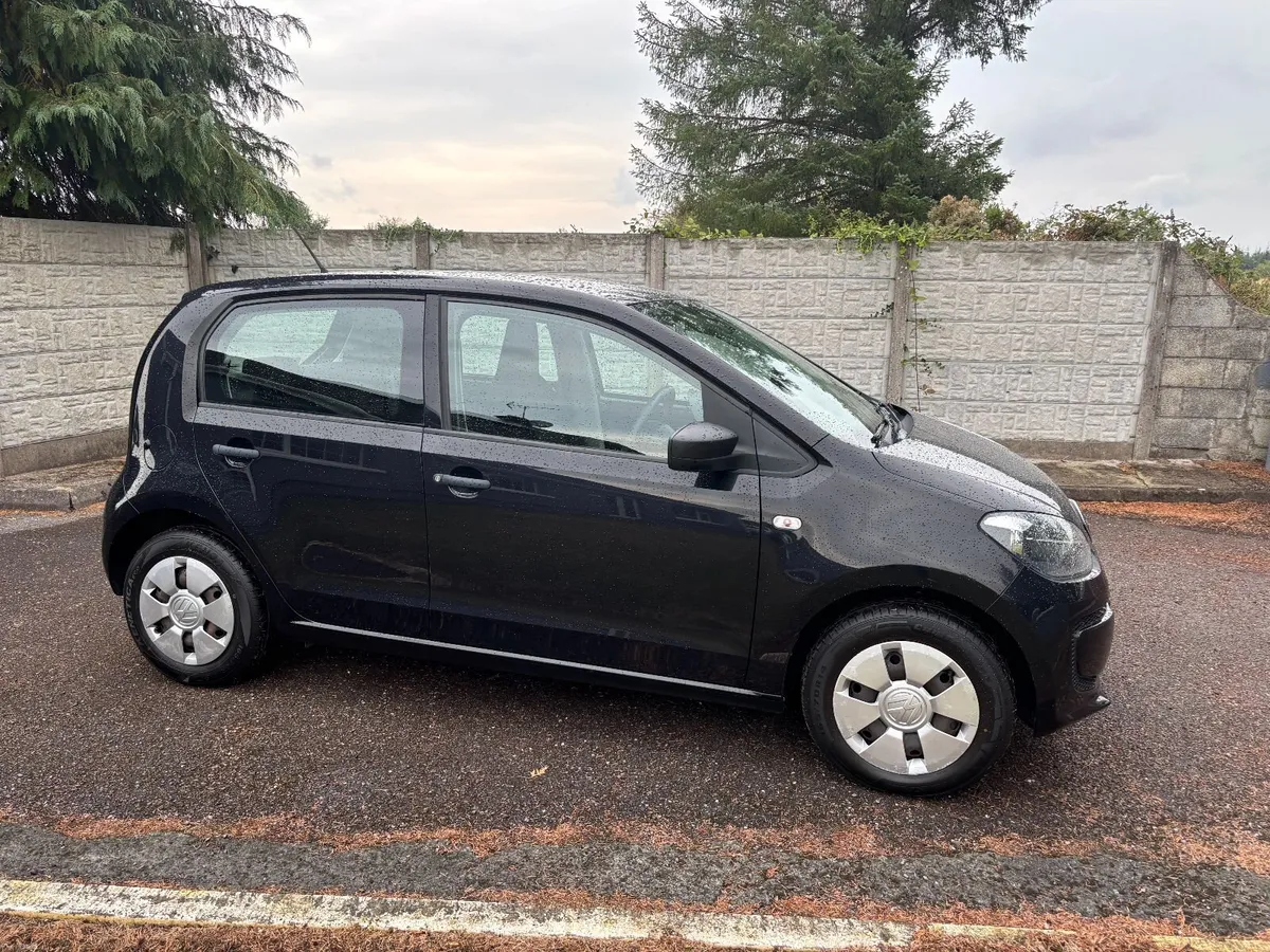 Low mileage Volkswagen up! 2015 1.0 petrol - Image 5