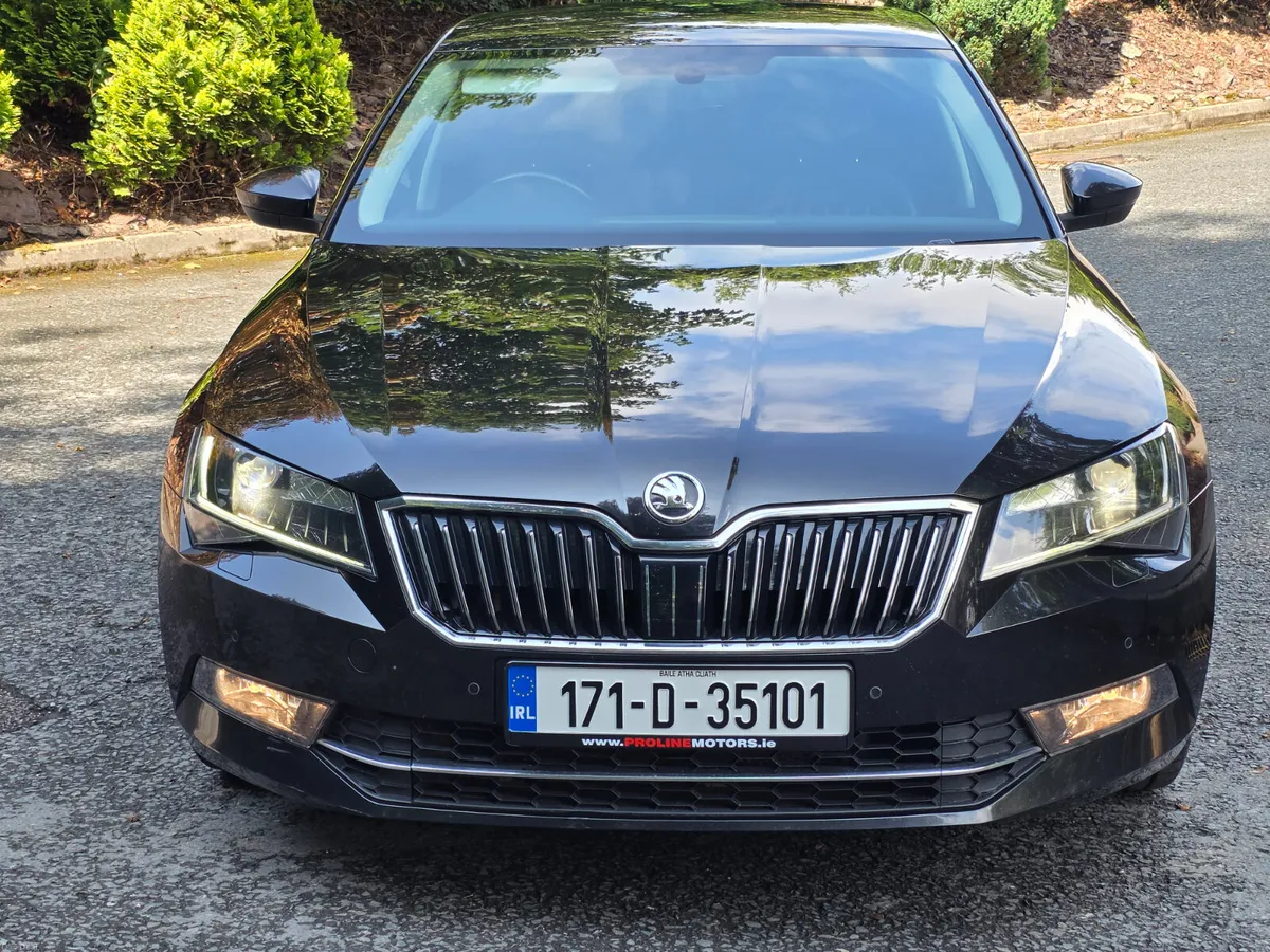 SKODA SUPERB STYLE 2.0 TDI 150BHP MANUAL - Image 5