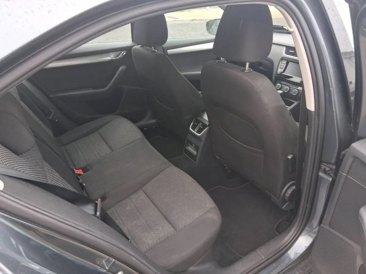 Skoda Octavia Diesel 2016 Auto NCT 7/28 €6,150 - Image 5