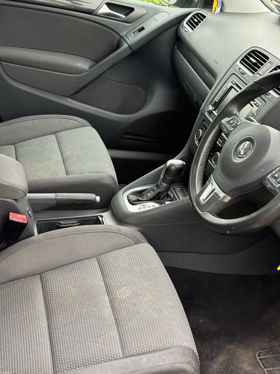 VW Golf / Automatic/1.6 Diesel - Image 5