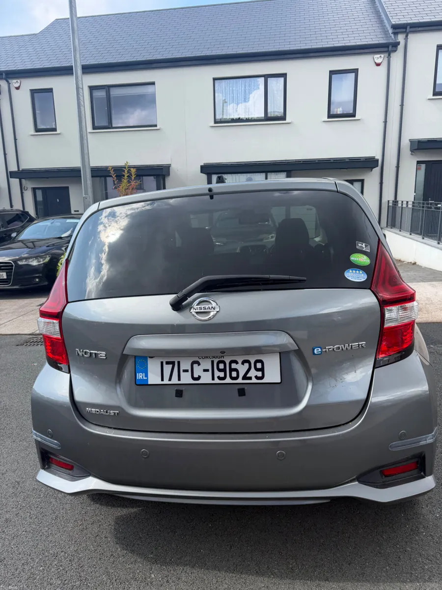 Nissan Note 2017 low milage new - Image 3