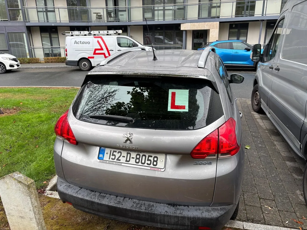Peugeot 2008 2015 - Image 2