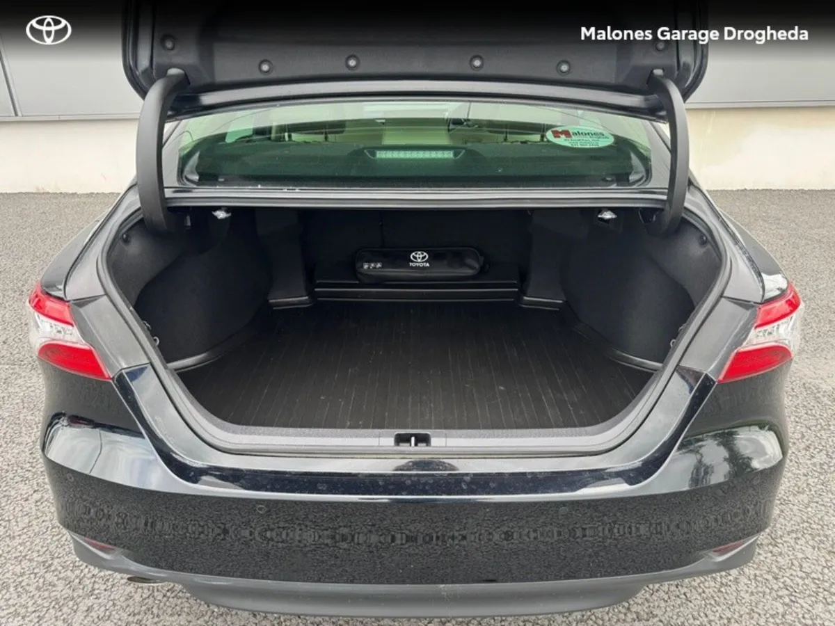 Toyota Camry CAMRY HYBRID PLATINUM - Image 6