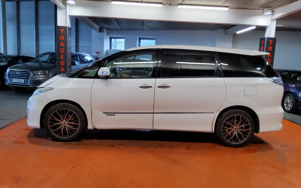 Toyota Estima 2009 - Image 6