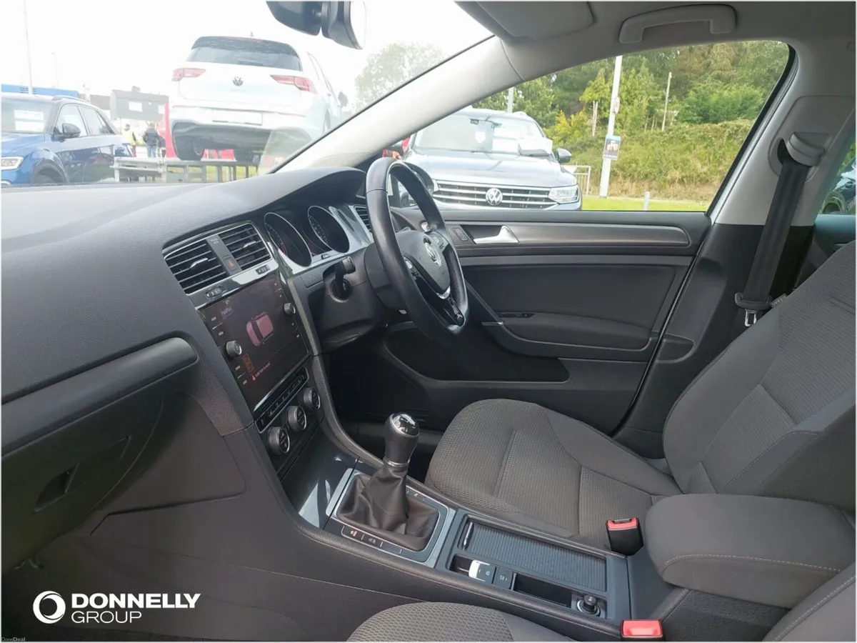 Volkswagen Golf Diesel Hatchback Match Edition - Image 2