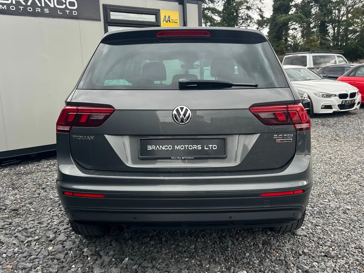 Volkswagen Tiguan - Image 6