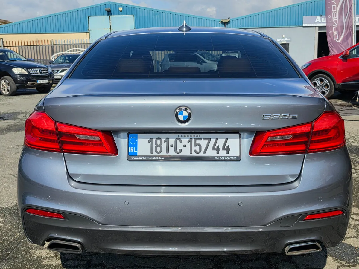 181 BMW 530e *M SPORT*CLEAN* - Image 6