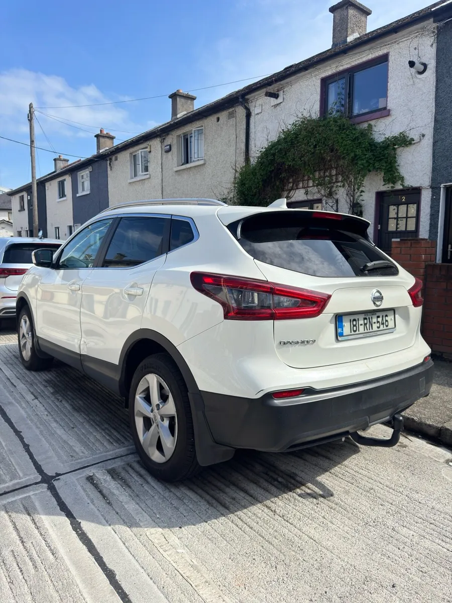 Nissan Qashqai 1.2 Petrol - Image 3