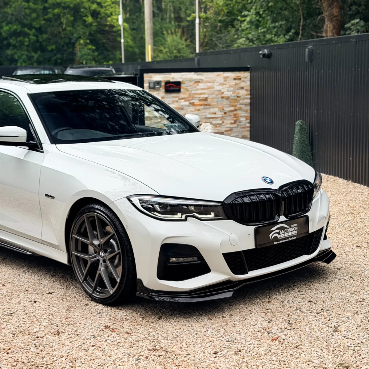 2022 (222) BMW 330E M Sport *SUNROOF* - Image 6